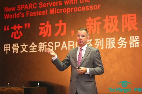 甲骨文公司全球高级副总裁、 亚太及日本地区系统事业部总经理Adrian Jones